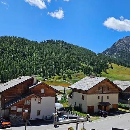 Le Chalet Blanc Hotel & Spa-3